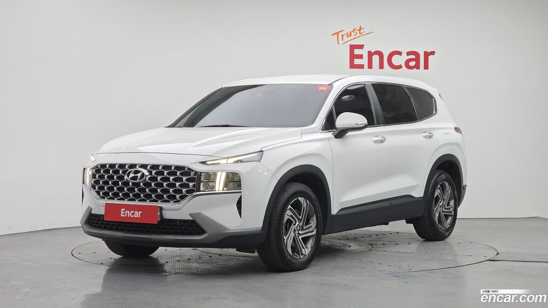 Main__Slider__Photo:Santafe Hyundai 2021.0-0
