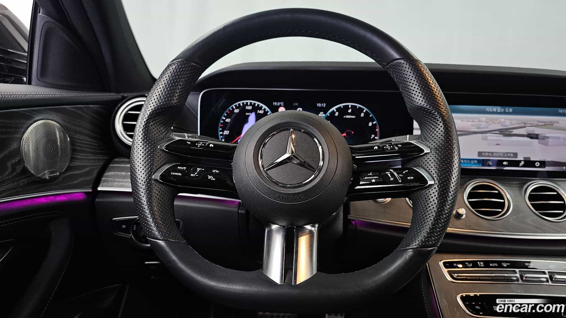E-Class Mercedes-Benz 2022.3-OPTION-017