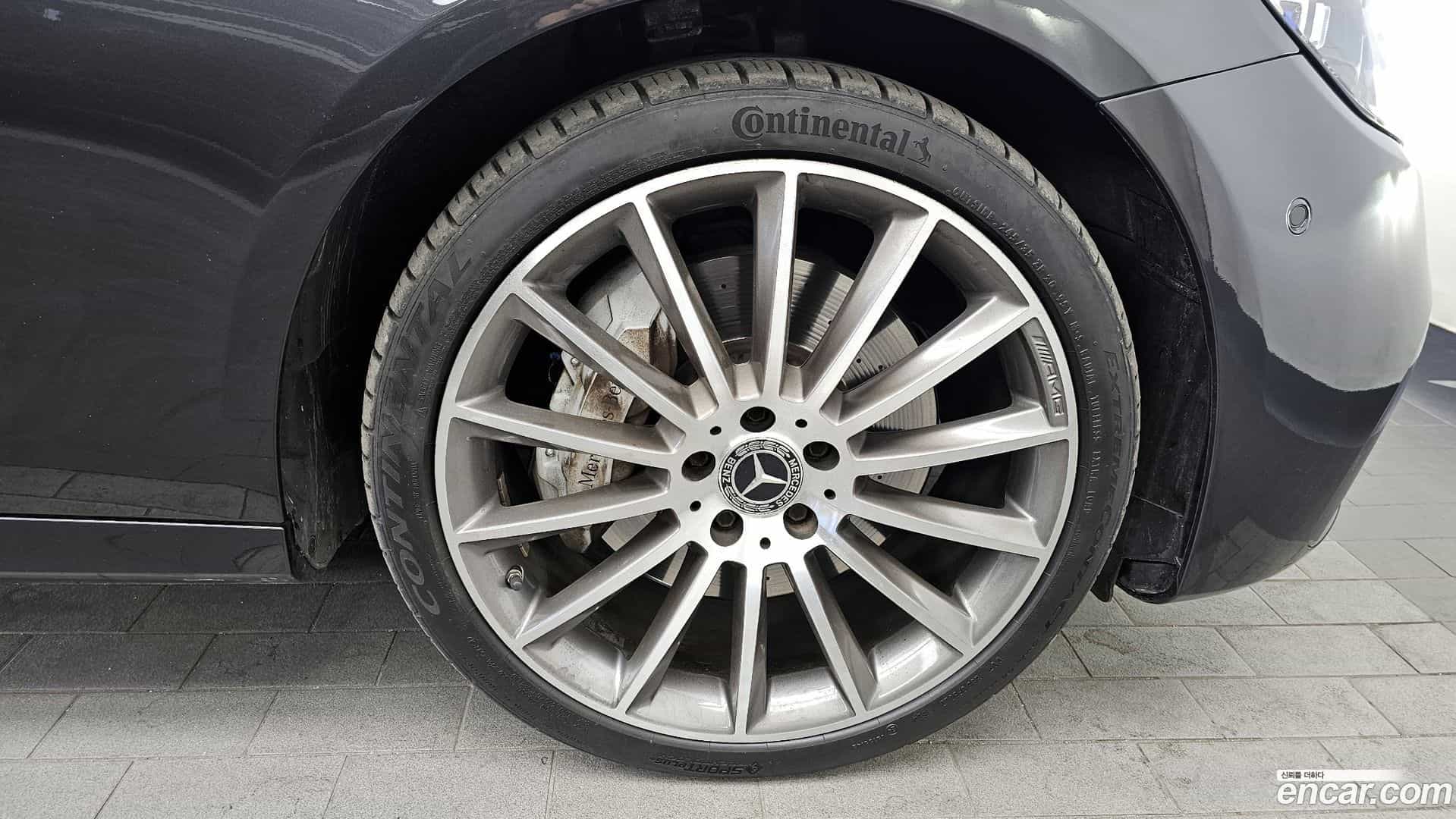 E-Class Mercedes-Benz 2022.3-OUTER-031