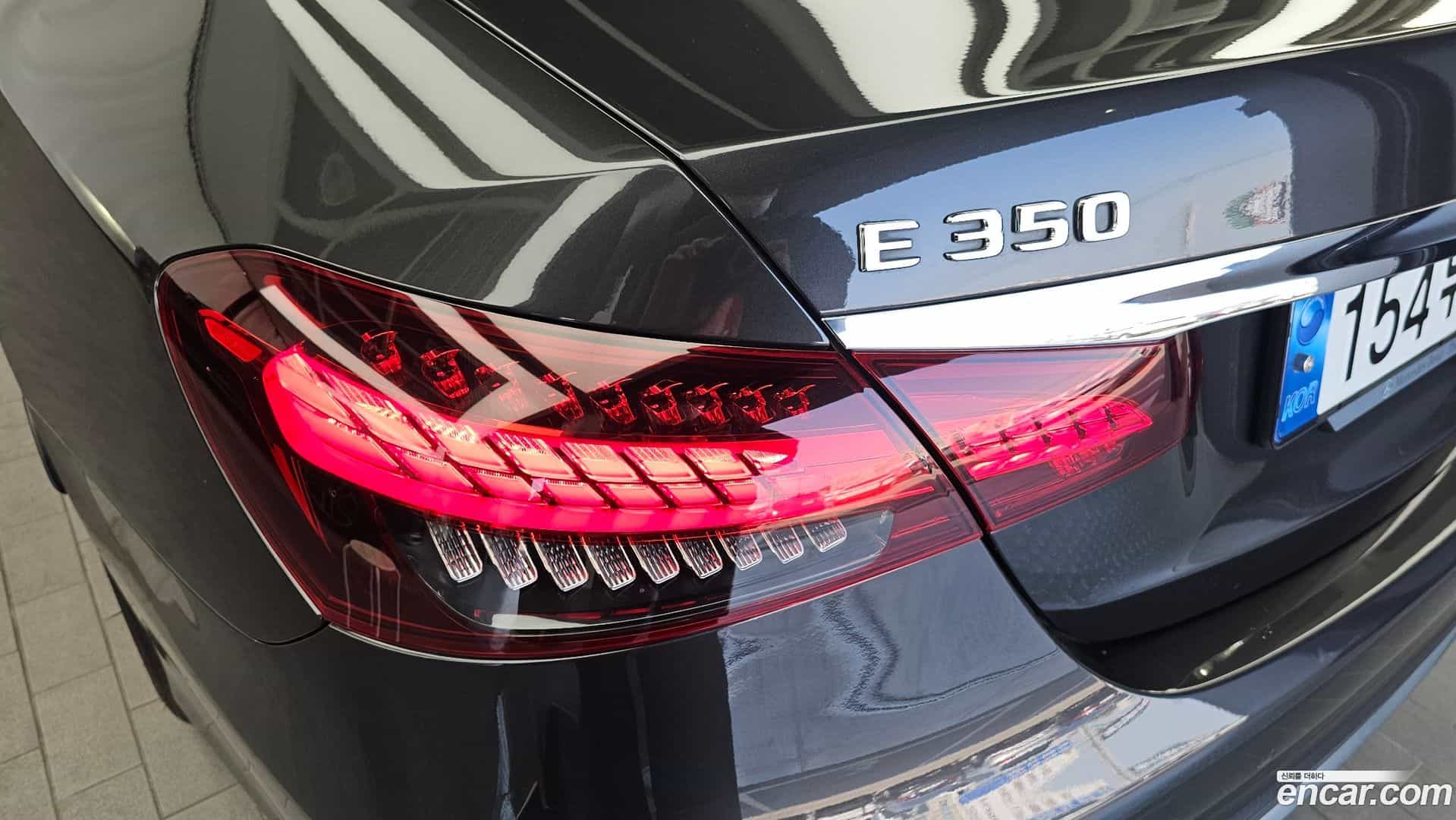 E-Class Mercedes-Benz 2022.3-OUTER-033