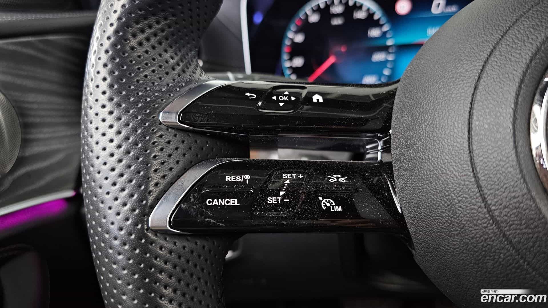 E-Class Mercedes-Benz 2022.3-OPTION-040