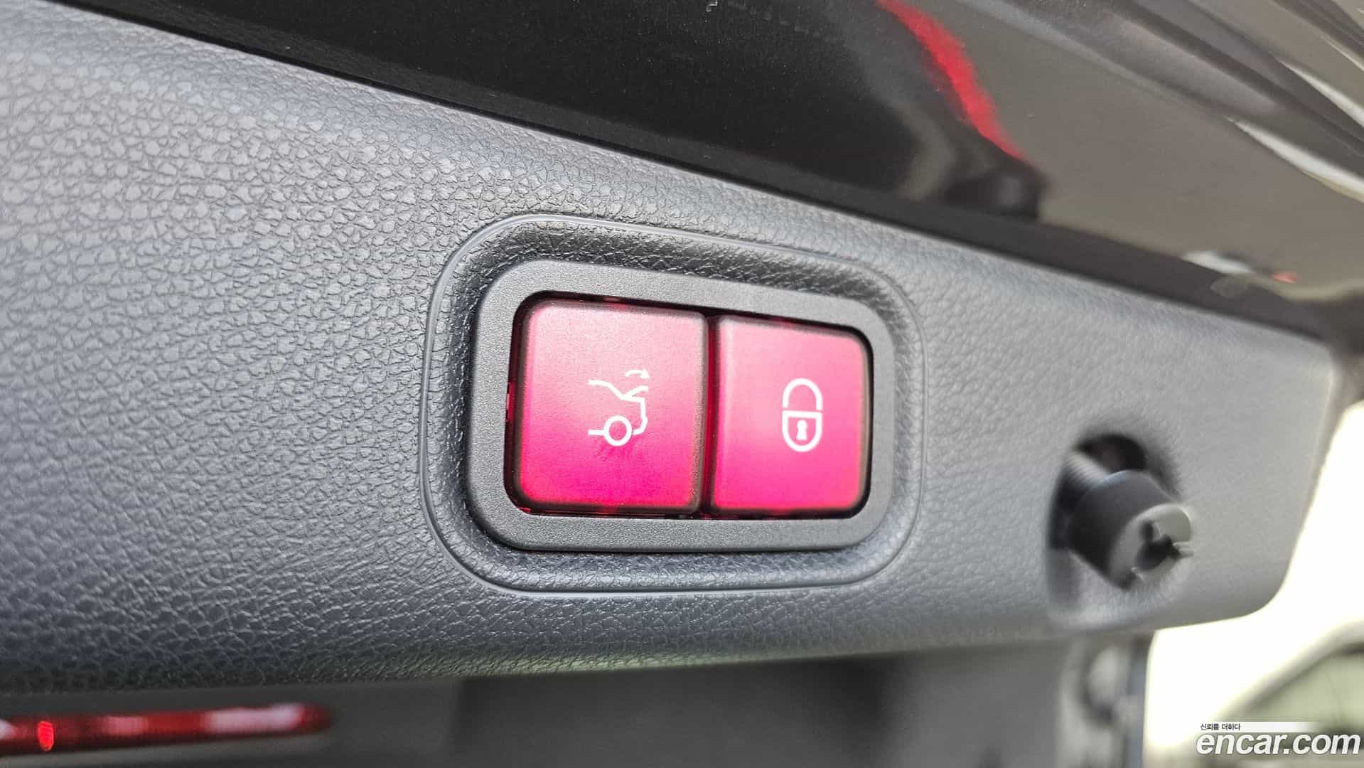 E-Class Mercedes-Benz 2022.3-OPTION-043