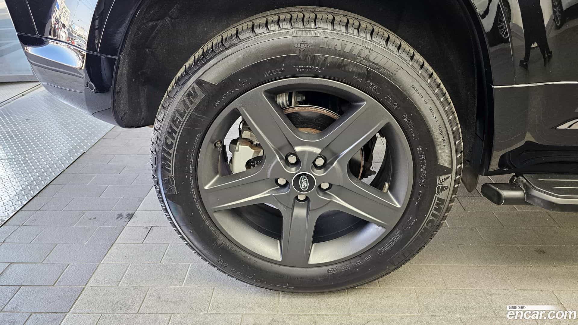 Defender Land Rover 2022.6-OUTER-005