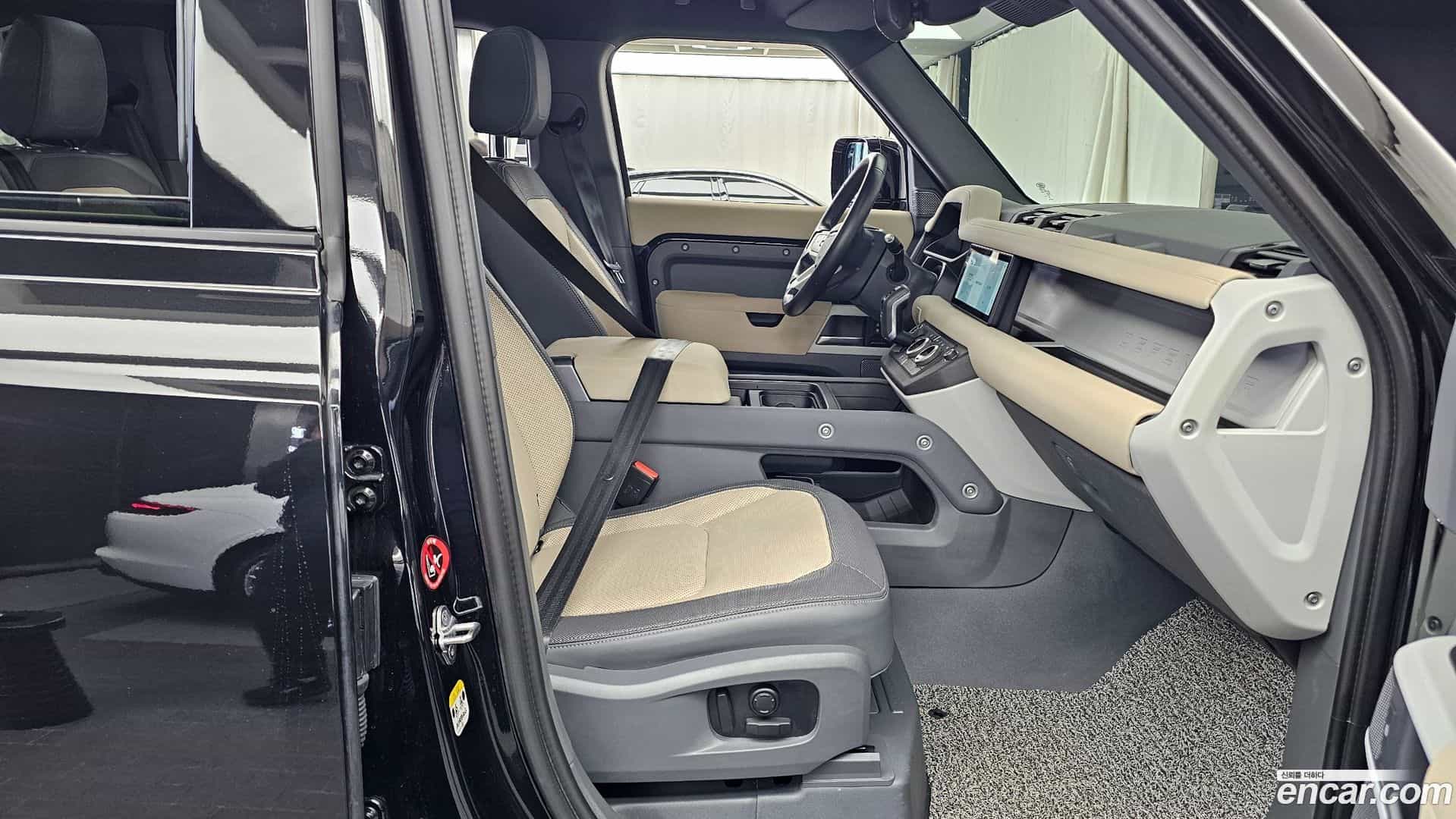 Defender Land Rover 2022.6-OPTION-015