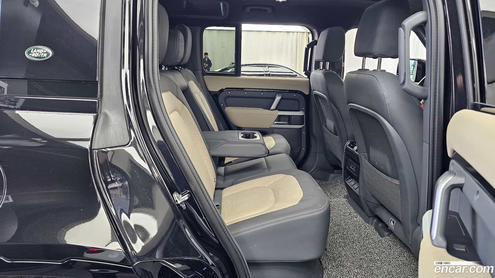 Defender Land Rover 2022.6-OPTION-016