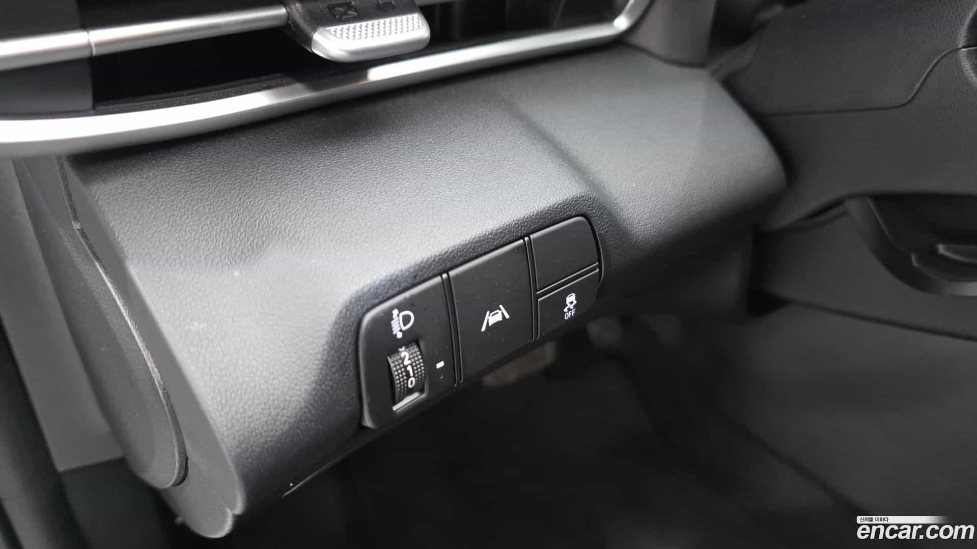 AVANTE Hyundai 2022.3-OPTION-040