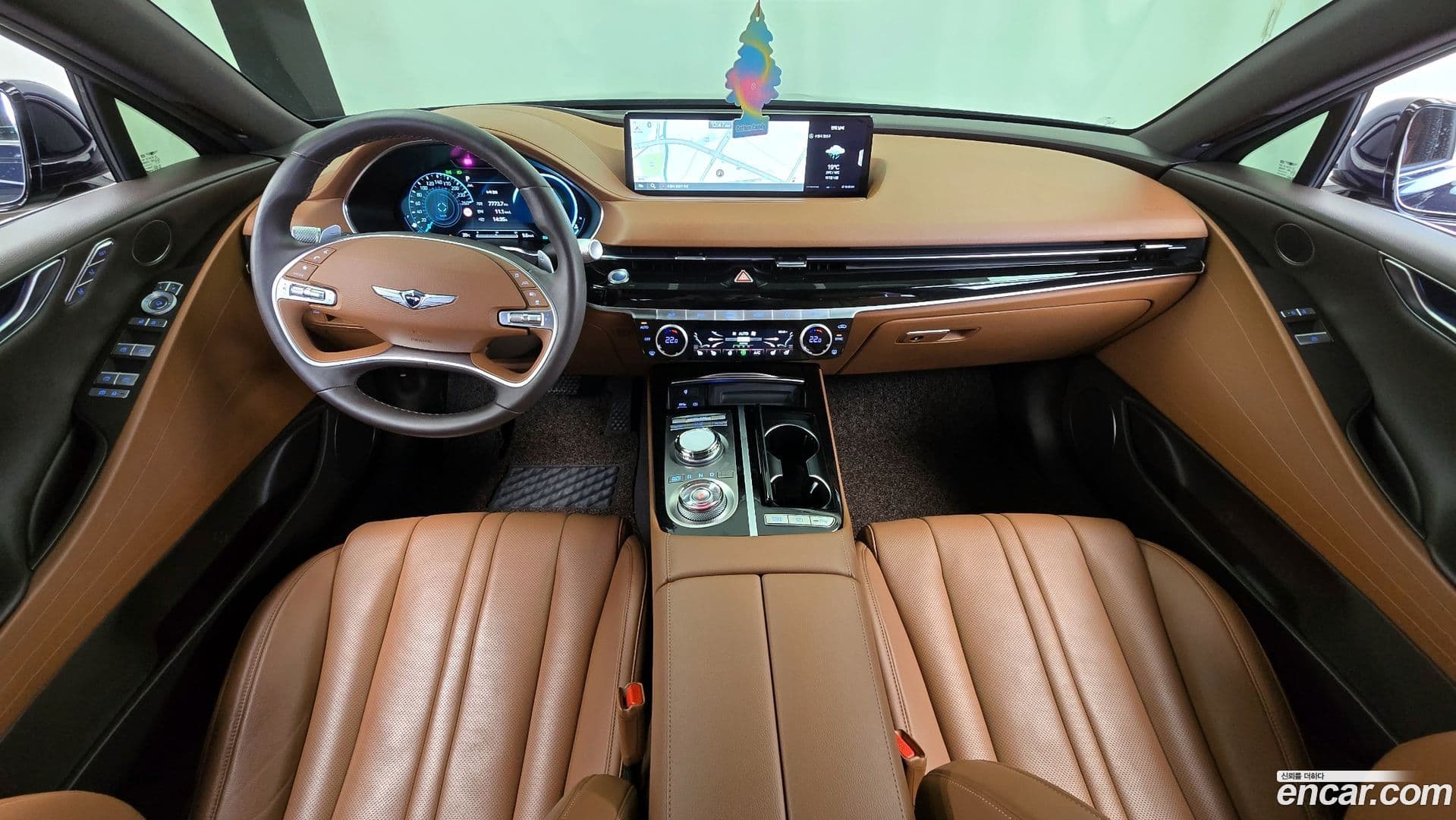 Main__Slider__Photo:G80 Genesis 2023.4-6