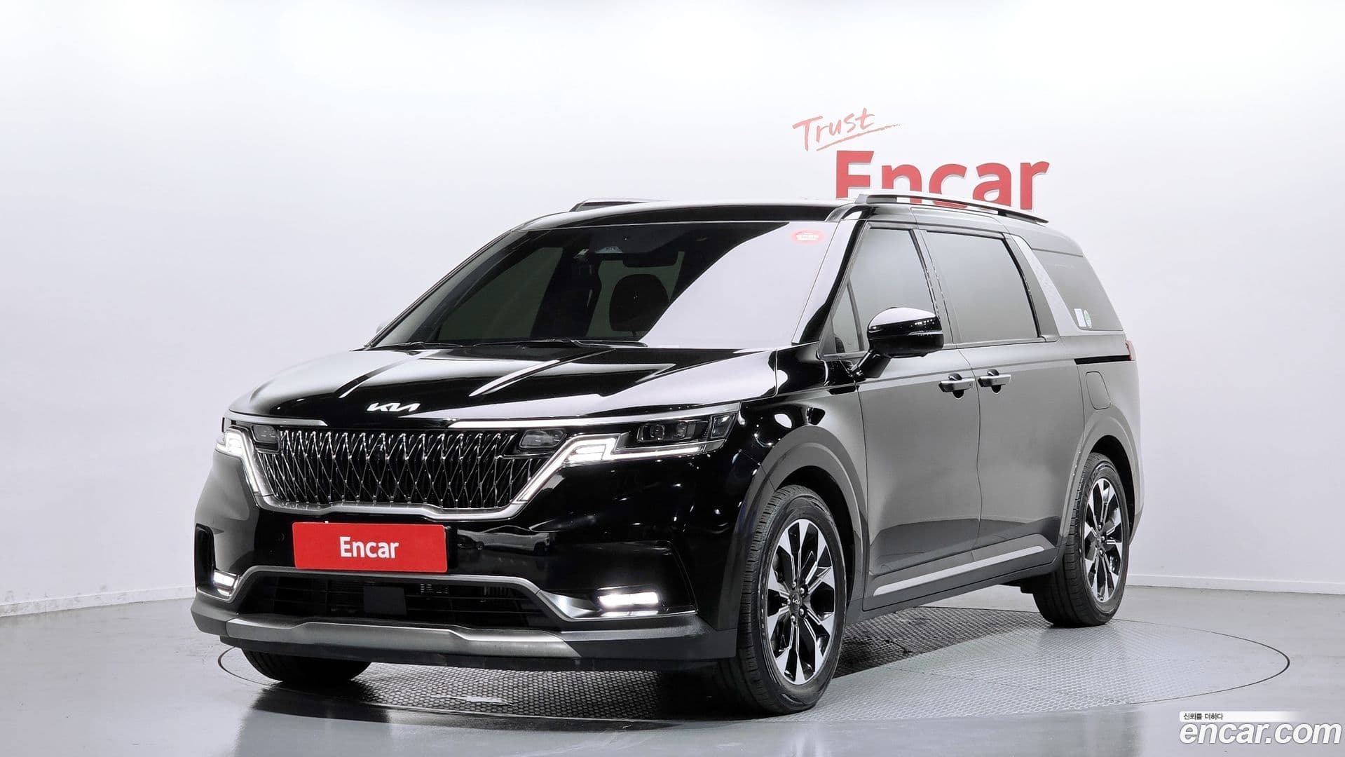 Main__Slider__Photo:Canival Kia 2022.2-0