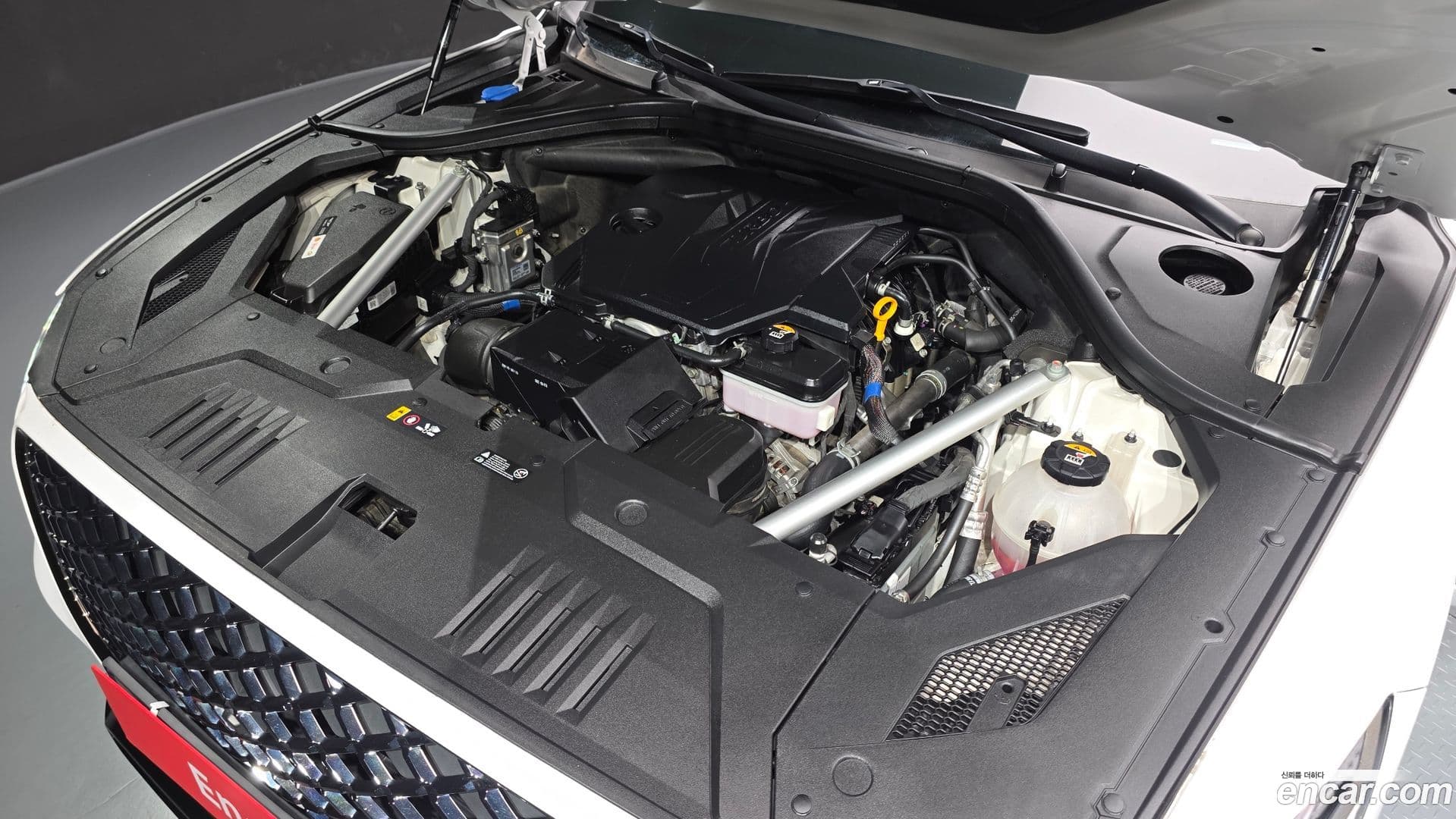 Main__Slider__Photo:GV70 Genesis 2022.3-5