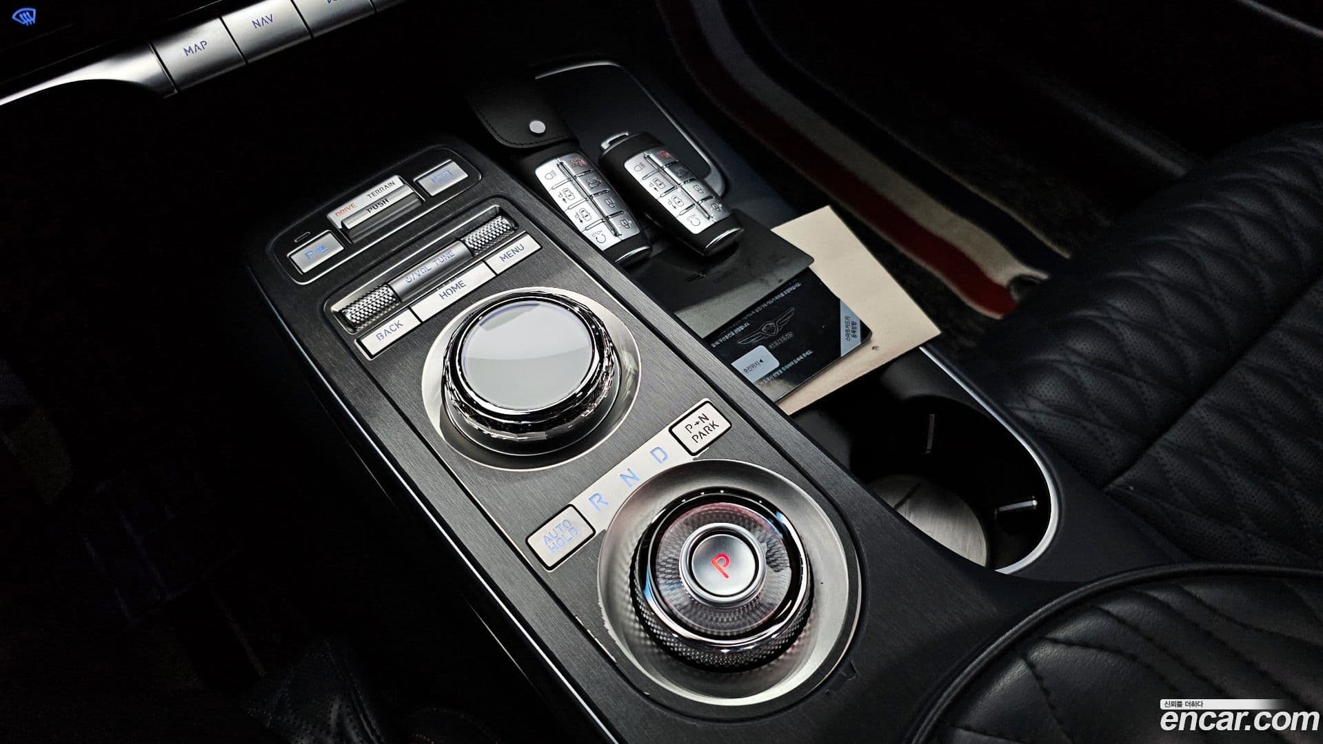 Main__Slider__Photo:GV70 Genesis 2022.3-8