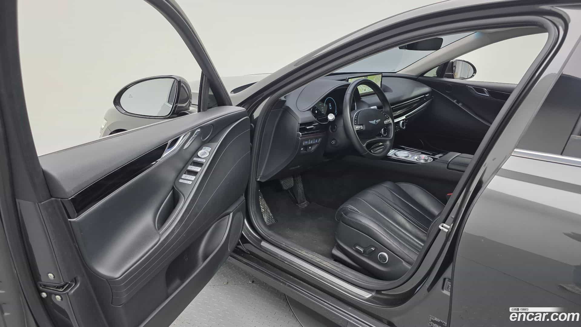 G80 Genesis 2022.3-INNER-010