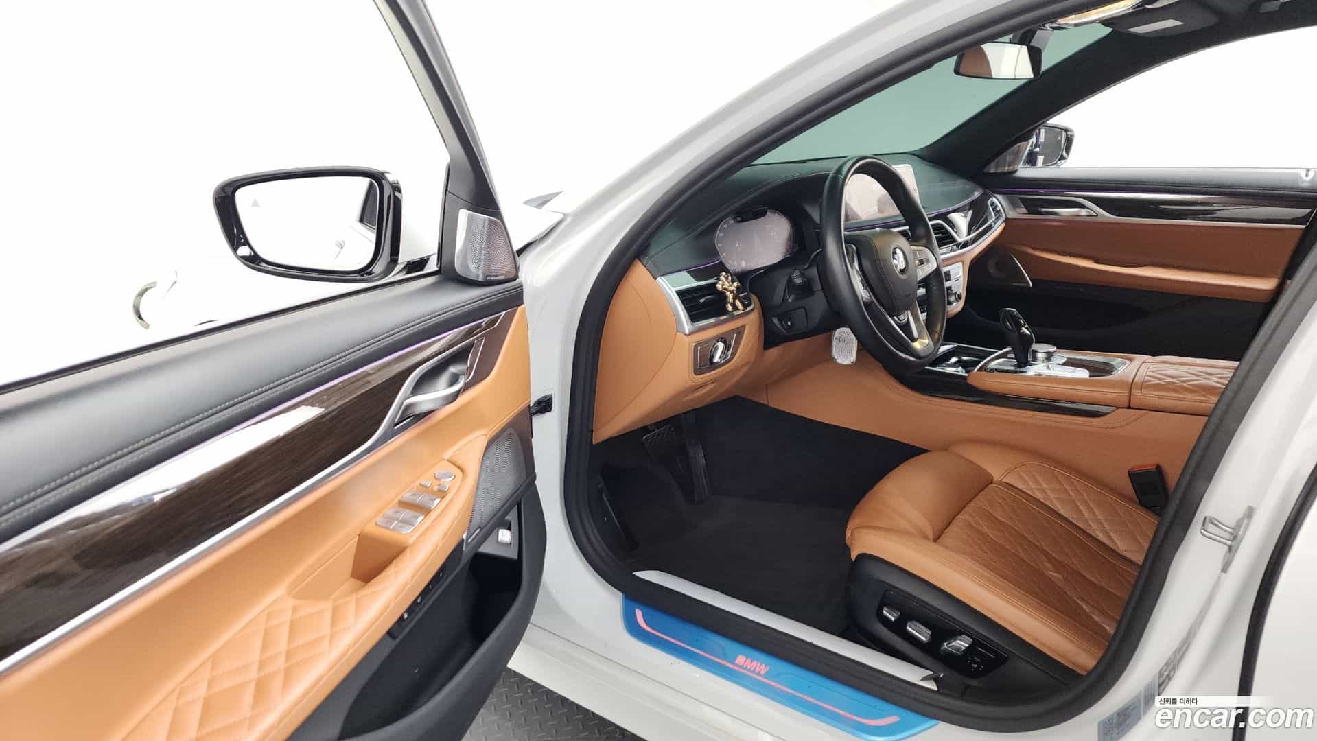 7-Series BMW 2022.7-INNER-010