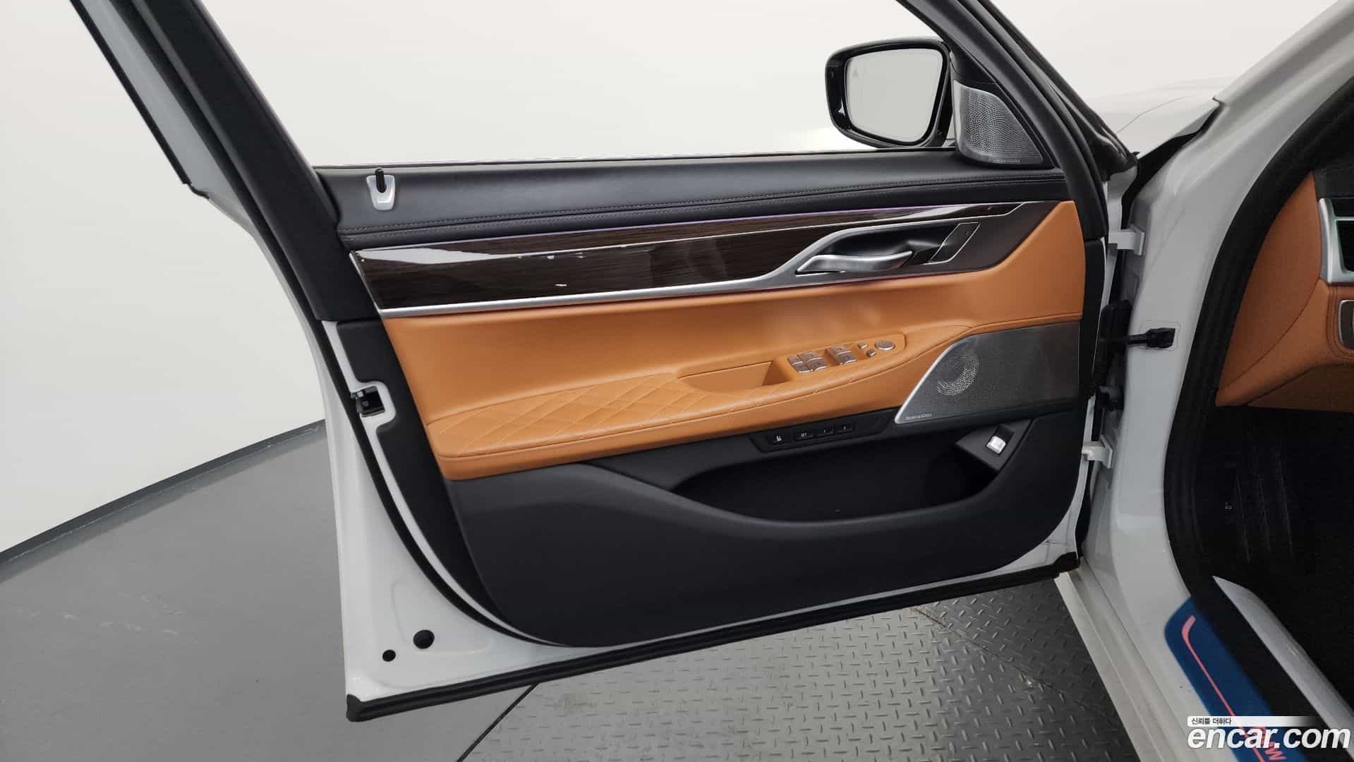 7-Series BMW 2022.7-INNER-034