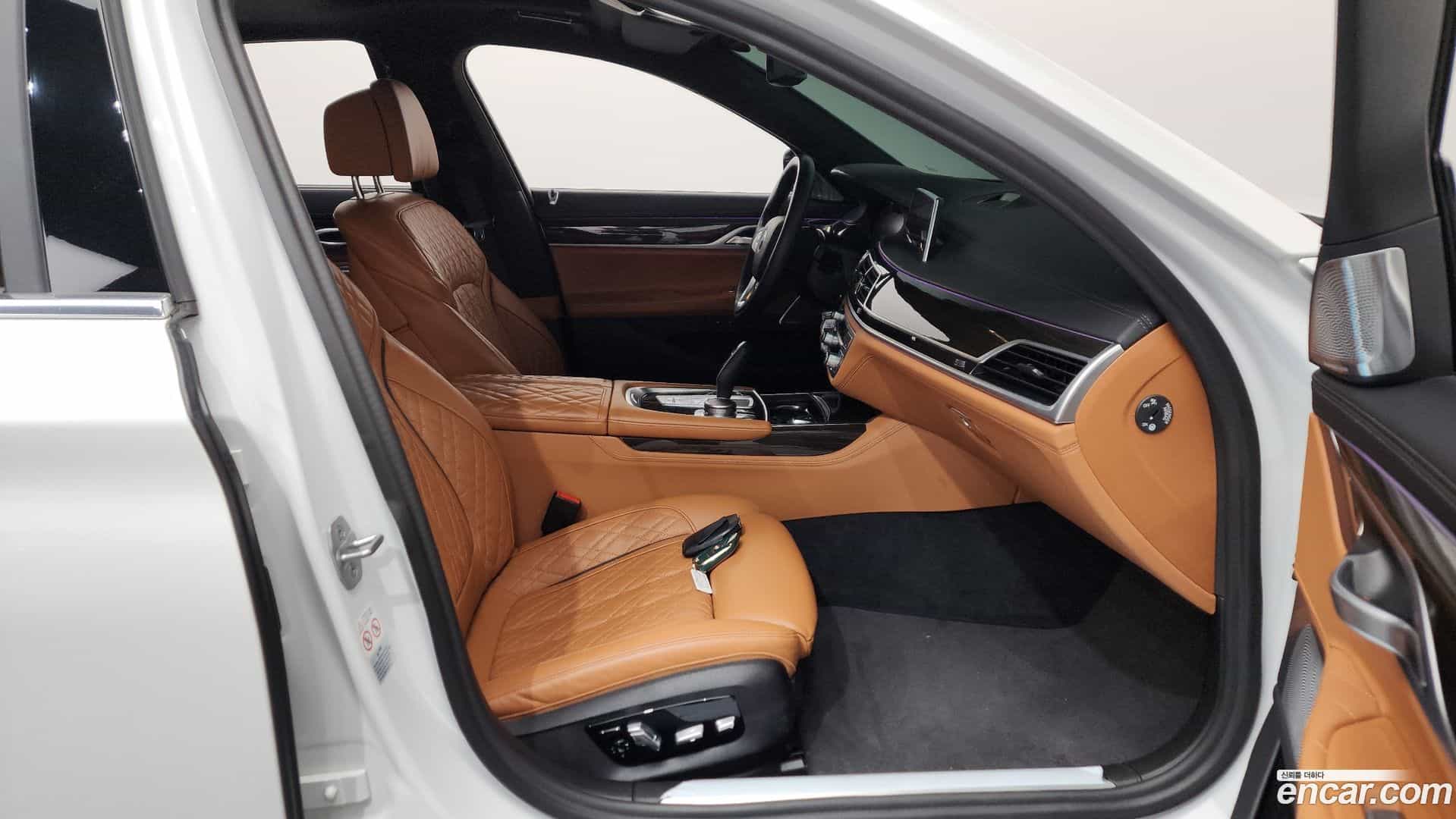 7-Series BMW 2022.7-INNER-036