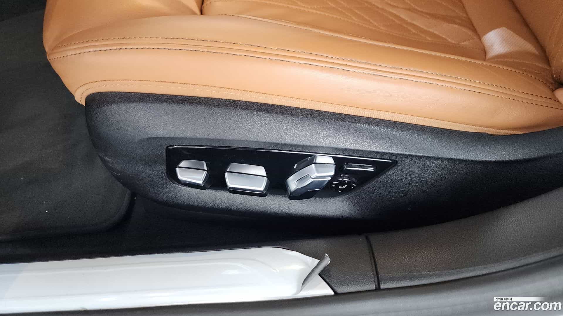 7-Series BMW 2022.7-OPTION-043