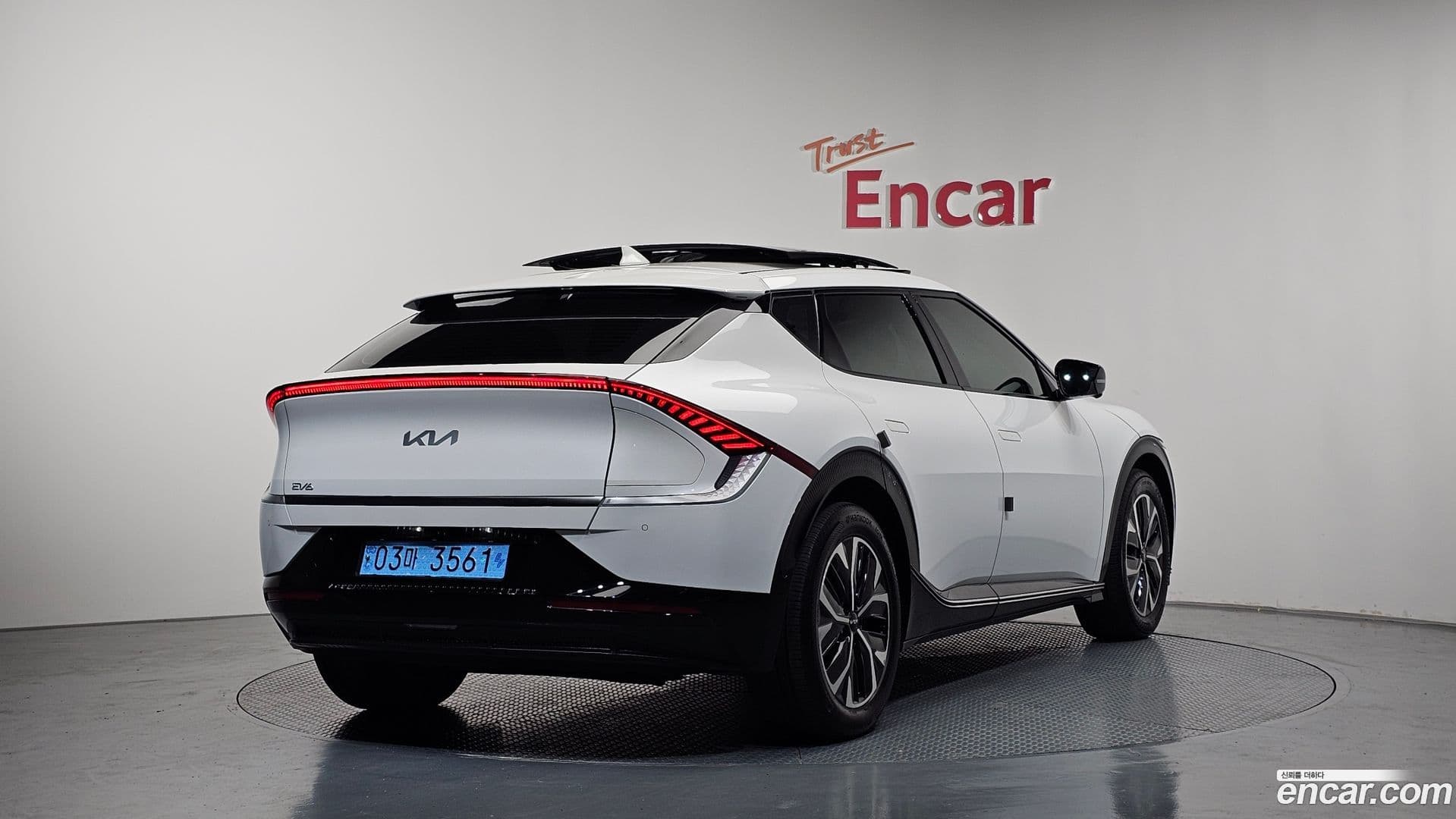 Main__Slider__Photo:EV6 Kia 2022.8-1