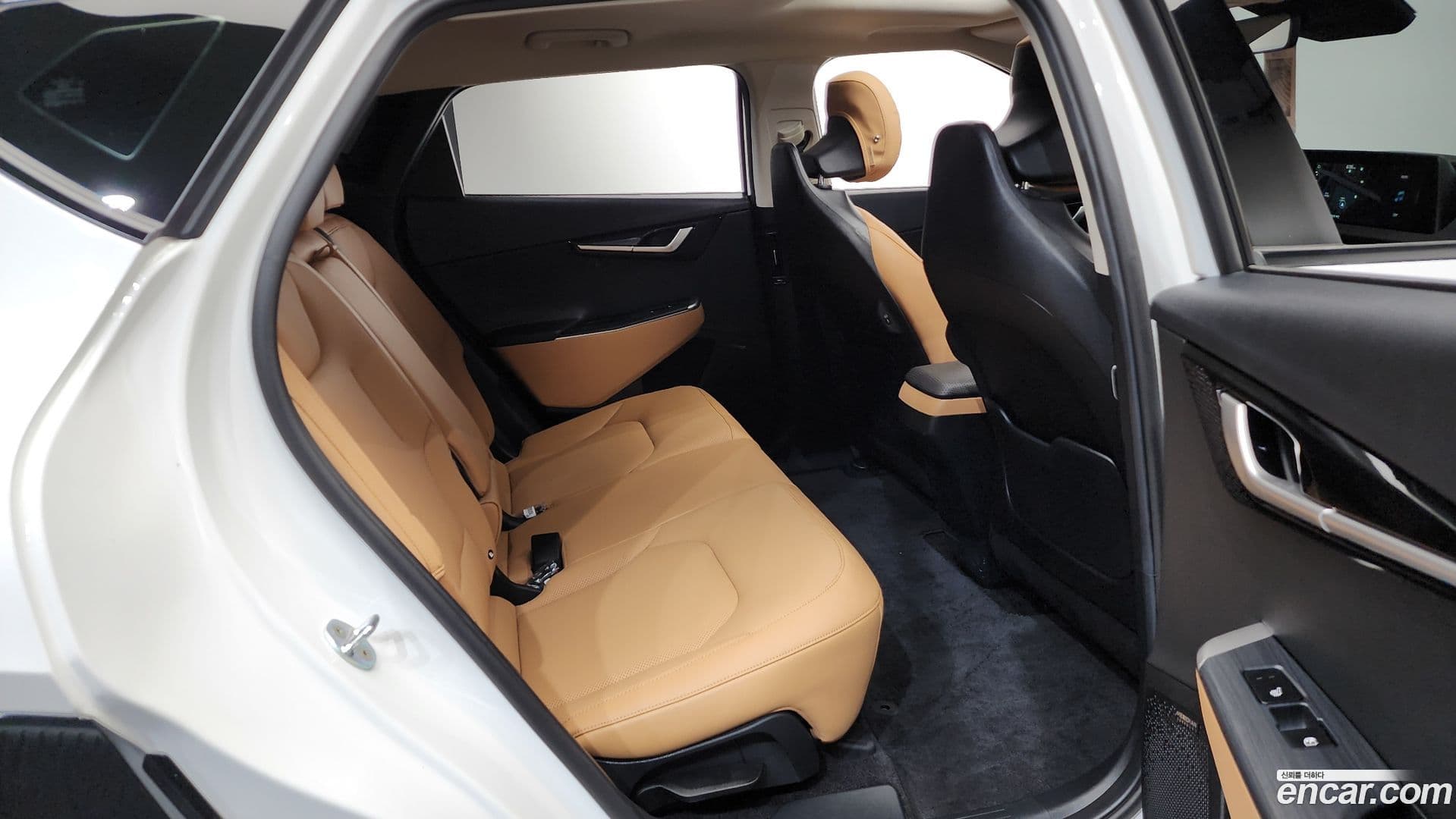 Main__Slider__Photo:EV6 Kia 2022.8-11