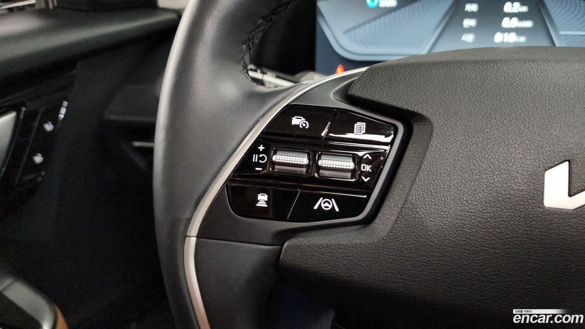 Main__Slider__Photo:EV6 Kia 2022.8-16
