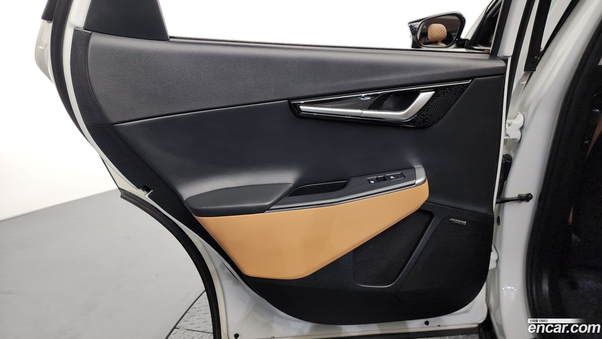 Main__Slider__Photo:EV6 Kia 2022.8-25
