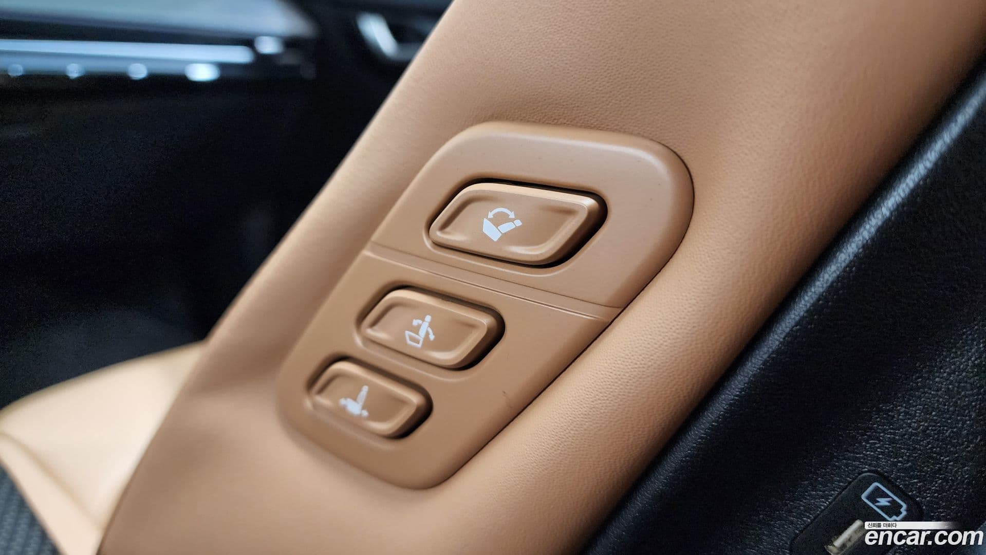 Main__Slider__Photo:EV6 Kia 2022.8-36