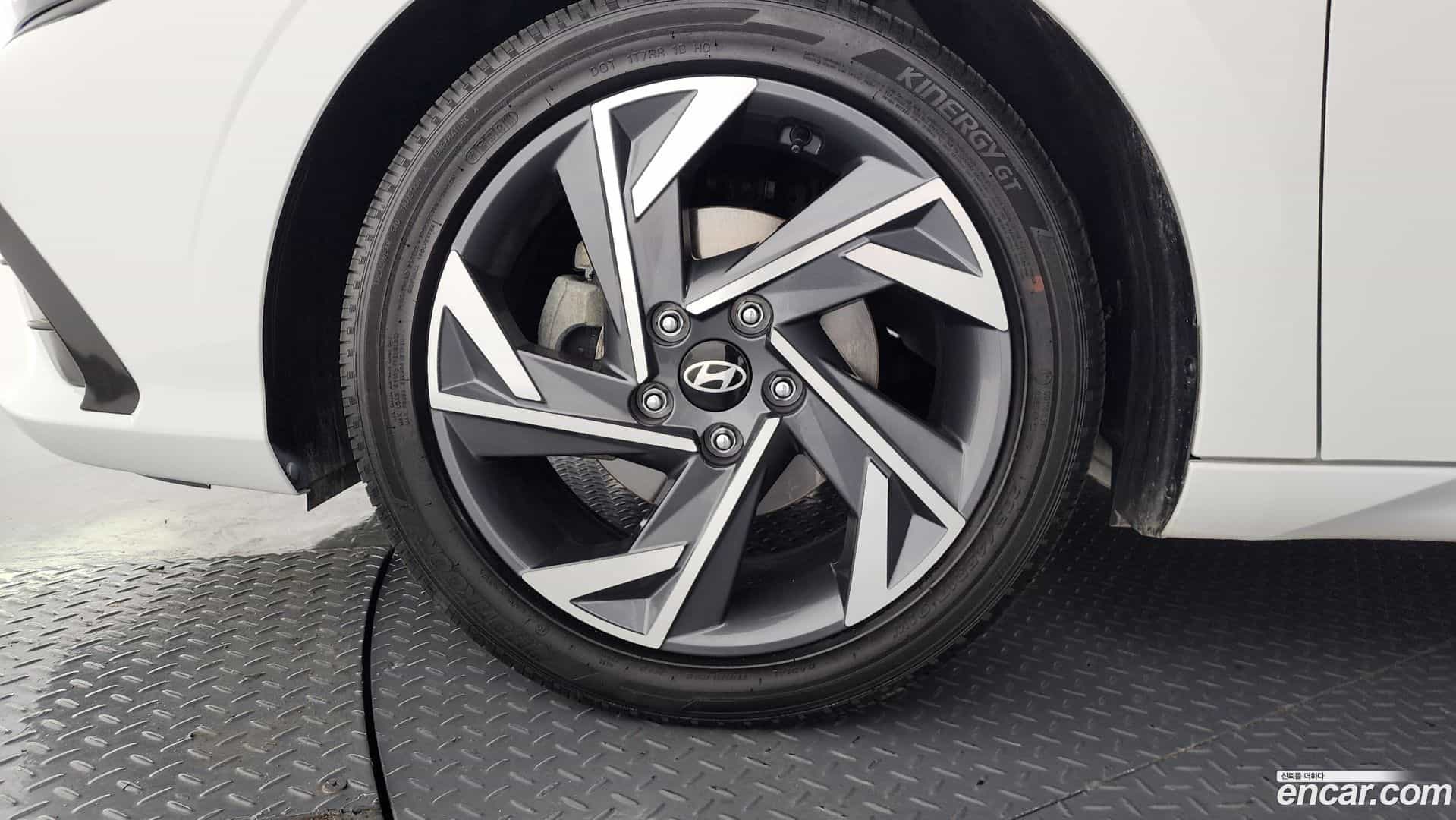 AVANTE Hyundai 2024.0-OUTER-005