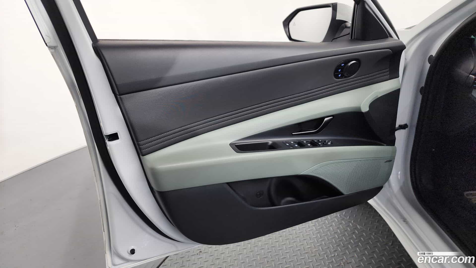 AVANTE Hyundai 2024.0-INNER-034