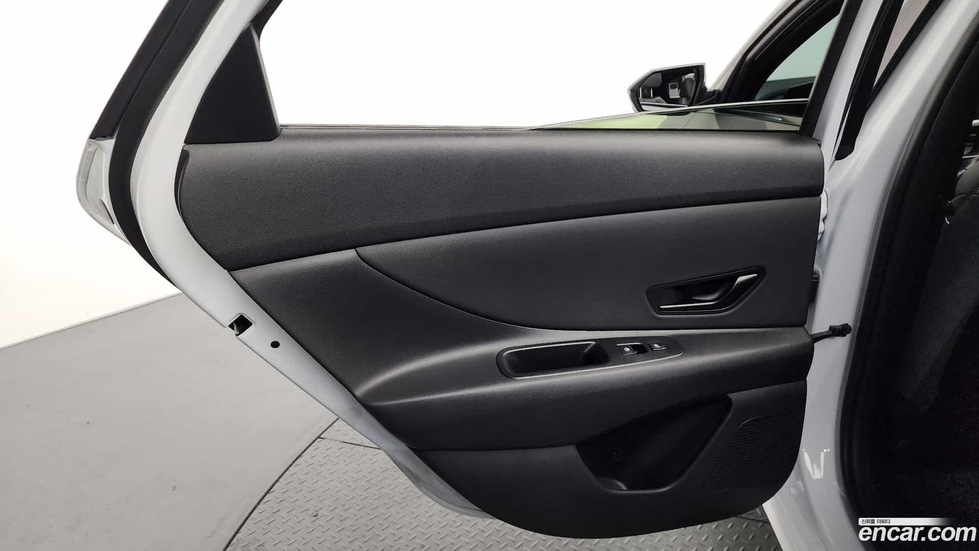 AVANTE Hyundai 2024.0-INNER-035