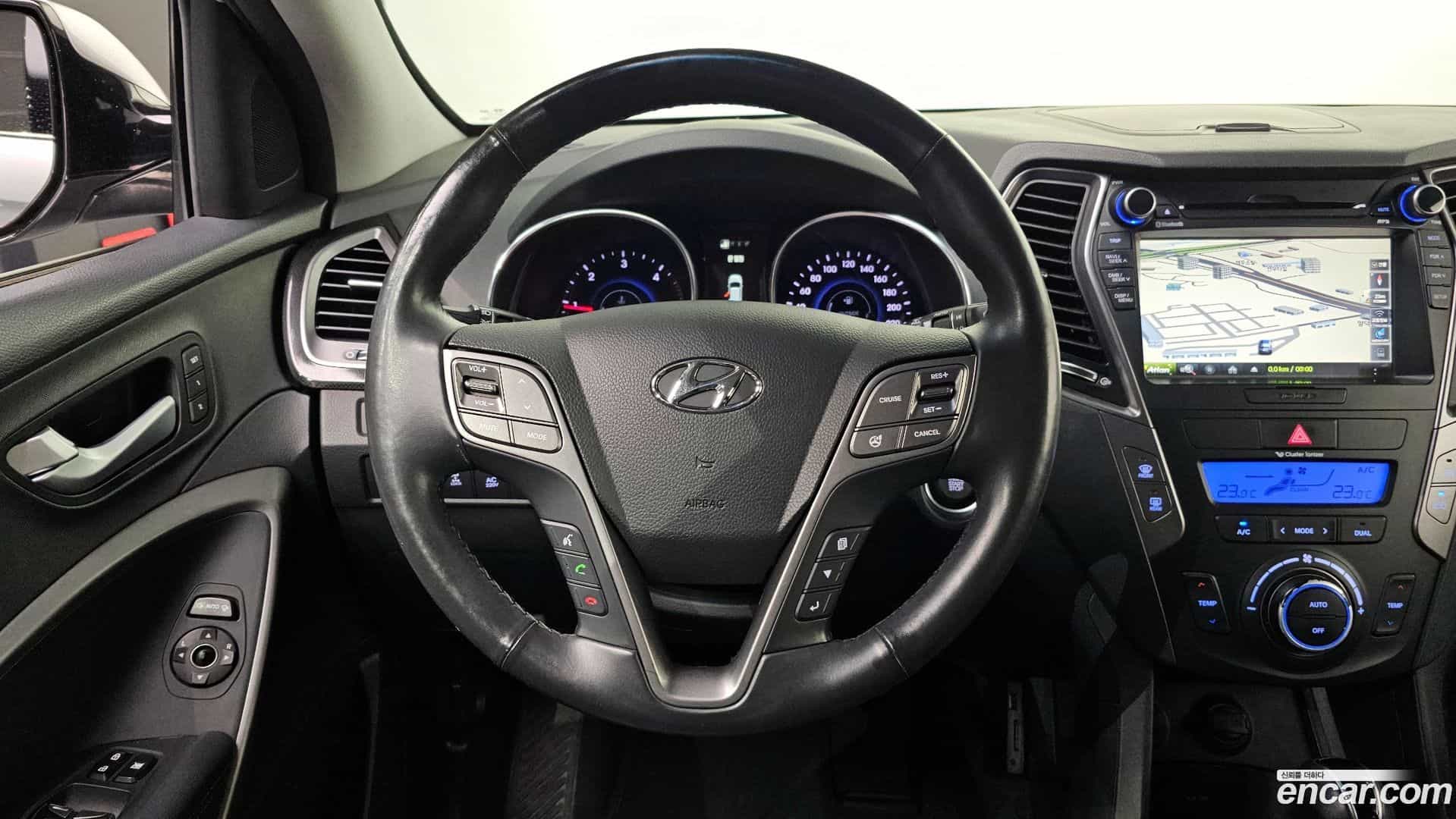 Santafe Hyundai 2015.2-OPTION-016