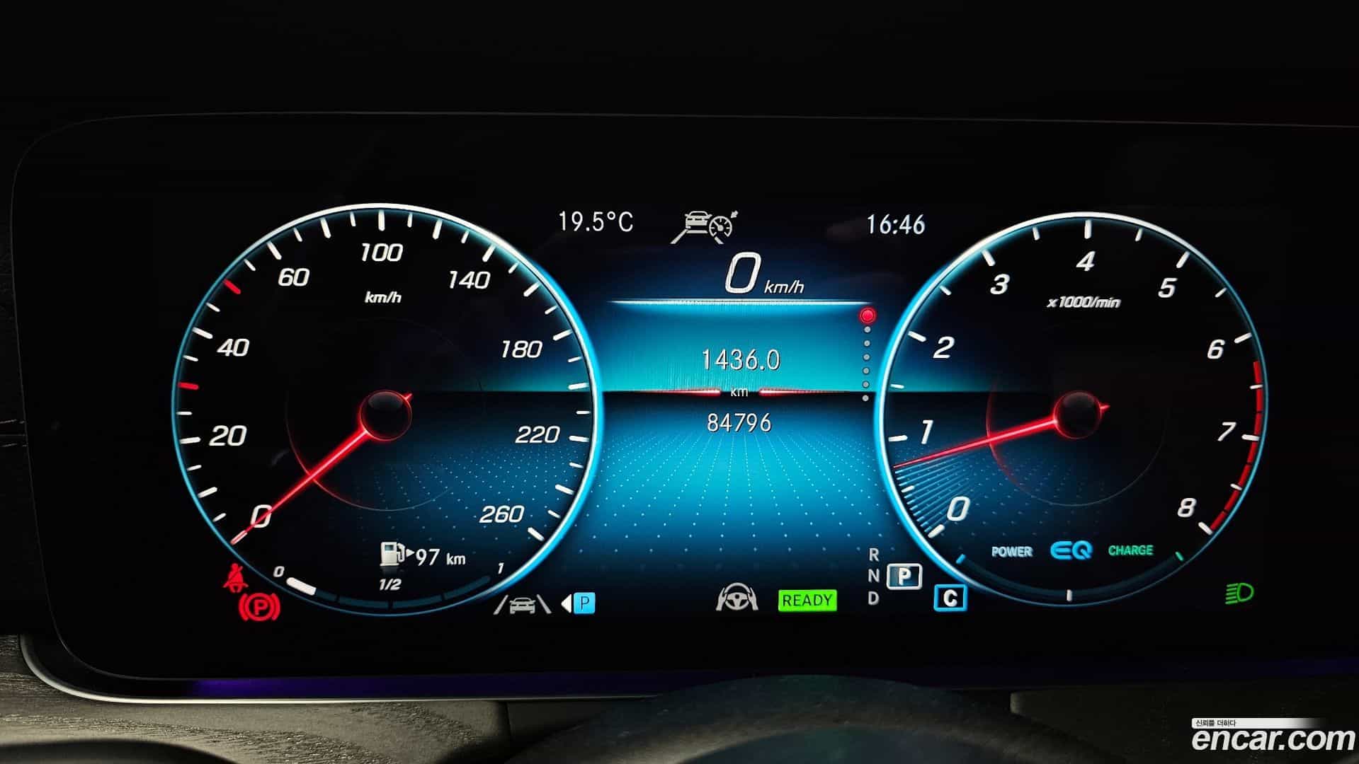 E-Class Mercedes-Benz 2022.4-INNER-008