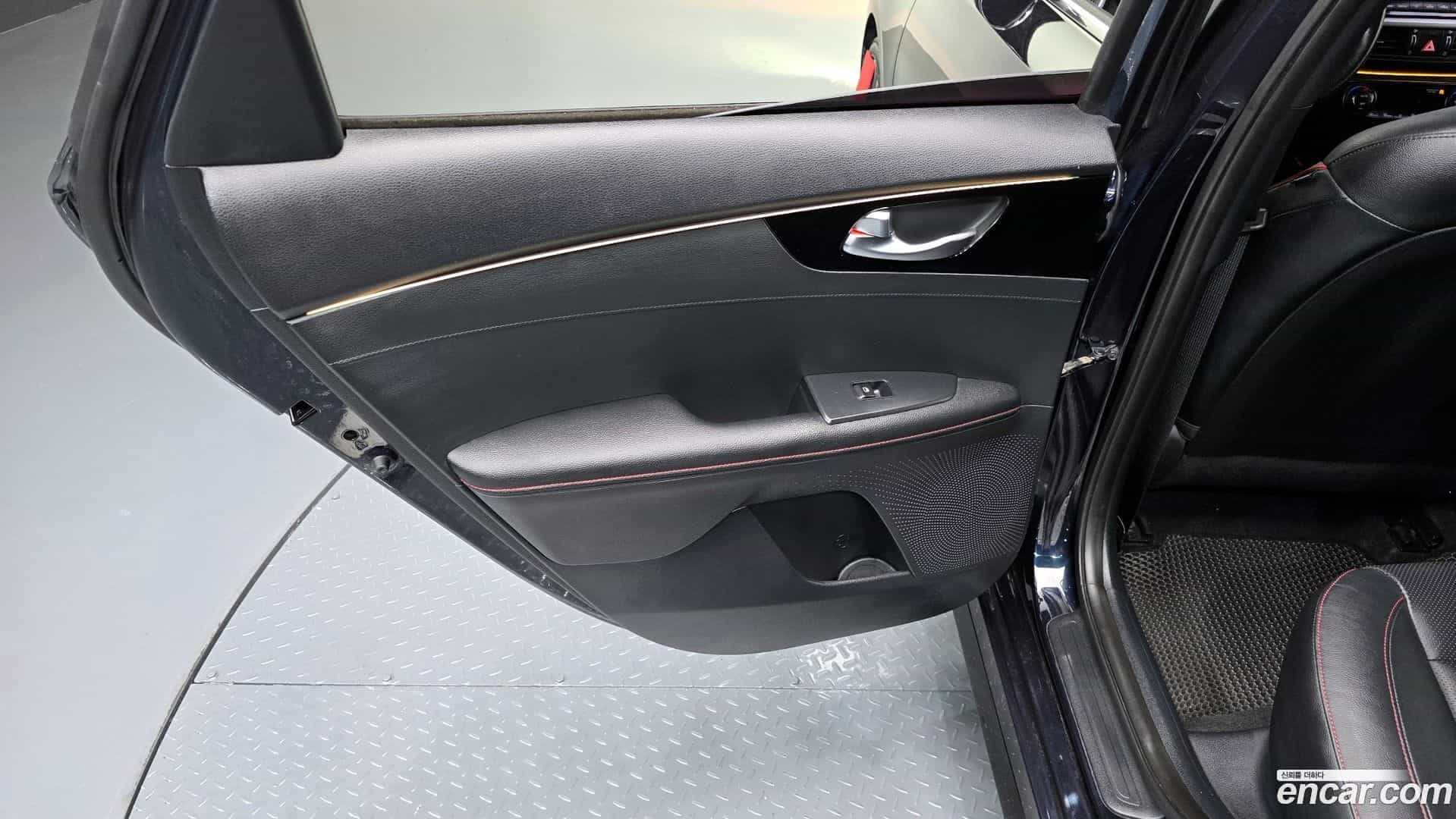 K3 Kia 2019.4-INNER-035