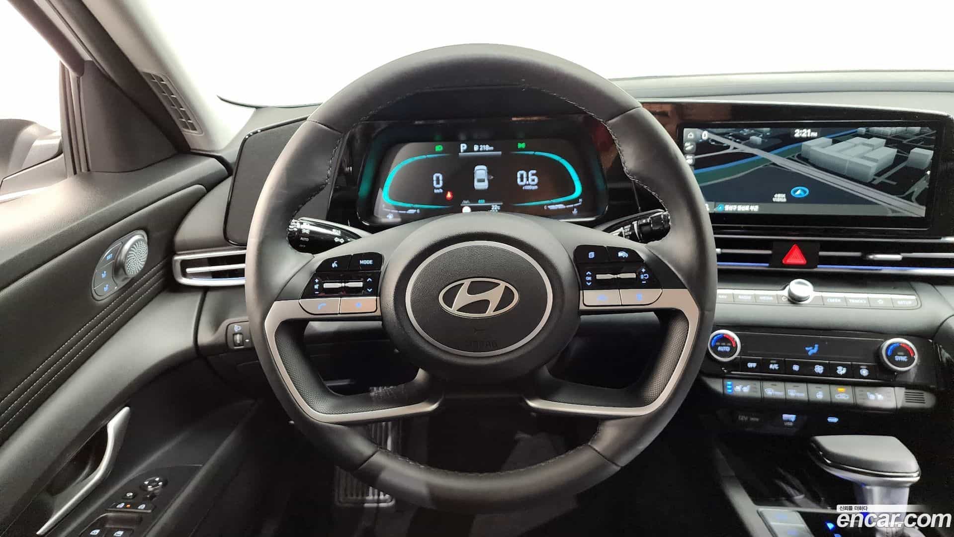 AVANTE Hyundai 2024.10-OPTION-016