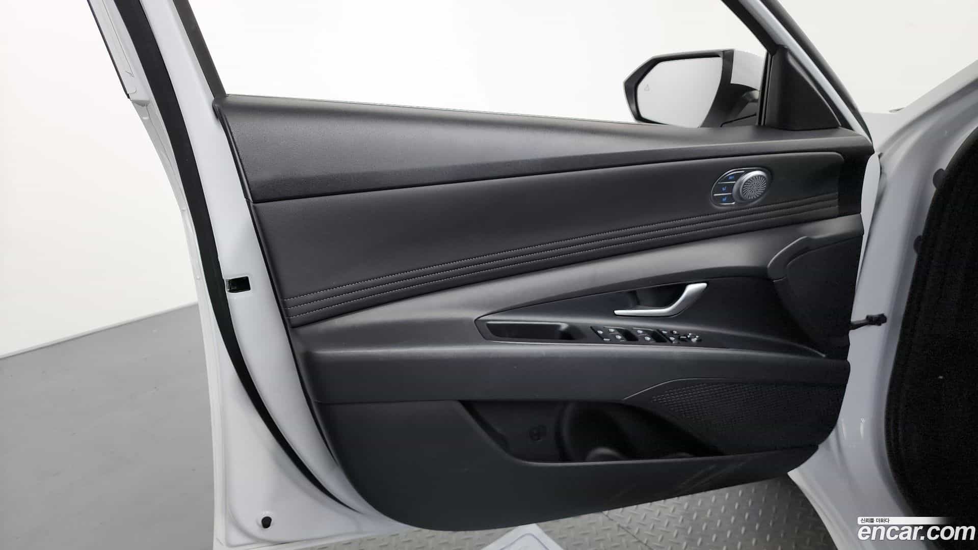 AVANTE Hyundai 2024.10-INNER-034