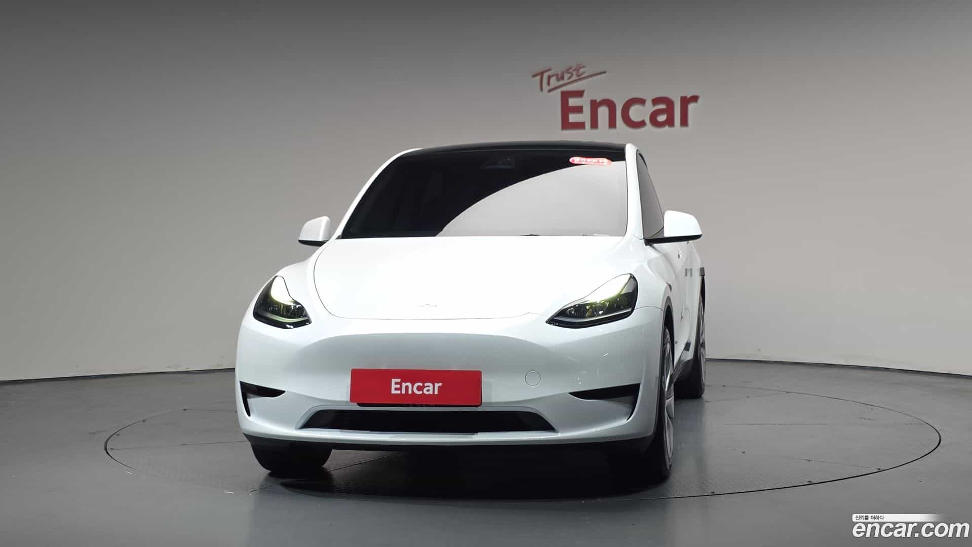Model Y Tesla 2024.2-OUTER-003
