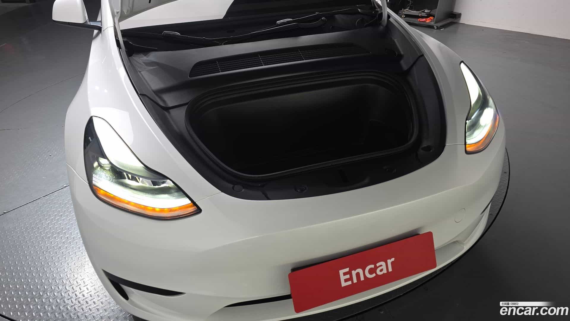 Model Y Tesla 2024.2-OUTER-006