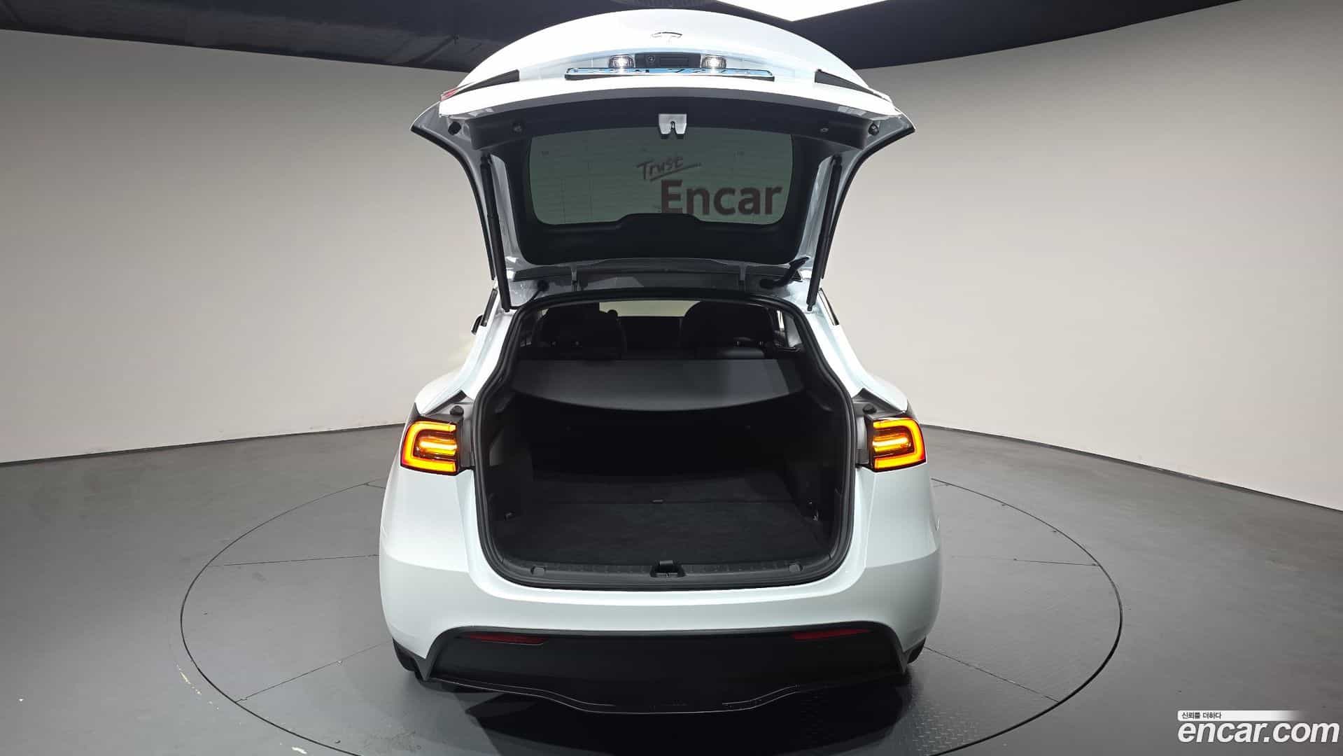 Model Y Tesla 2024.2-OPTION-042