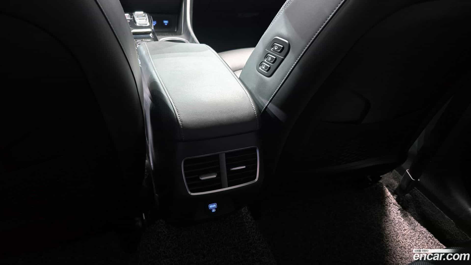 Sonata Hyundai 2019.3-OPTION-043