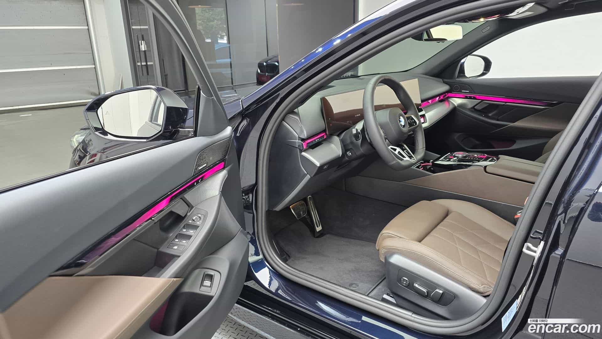 5-Series BMW 2025.1-INNER-010