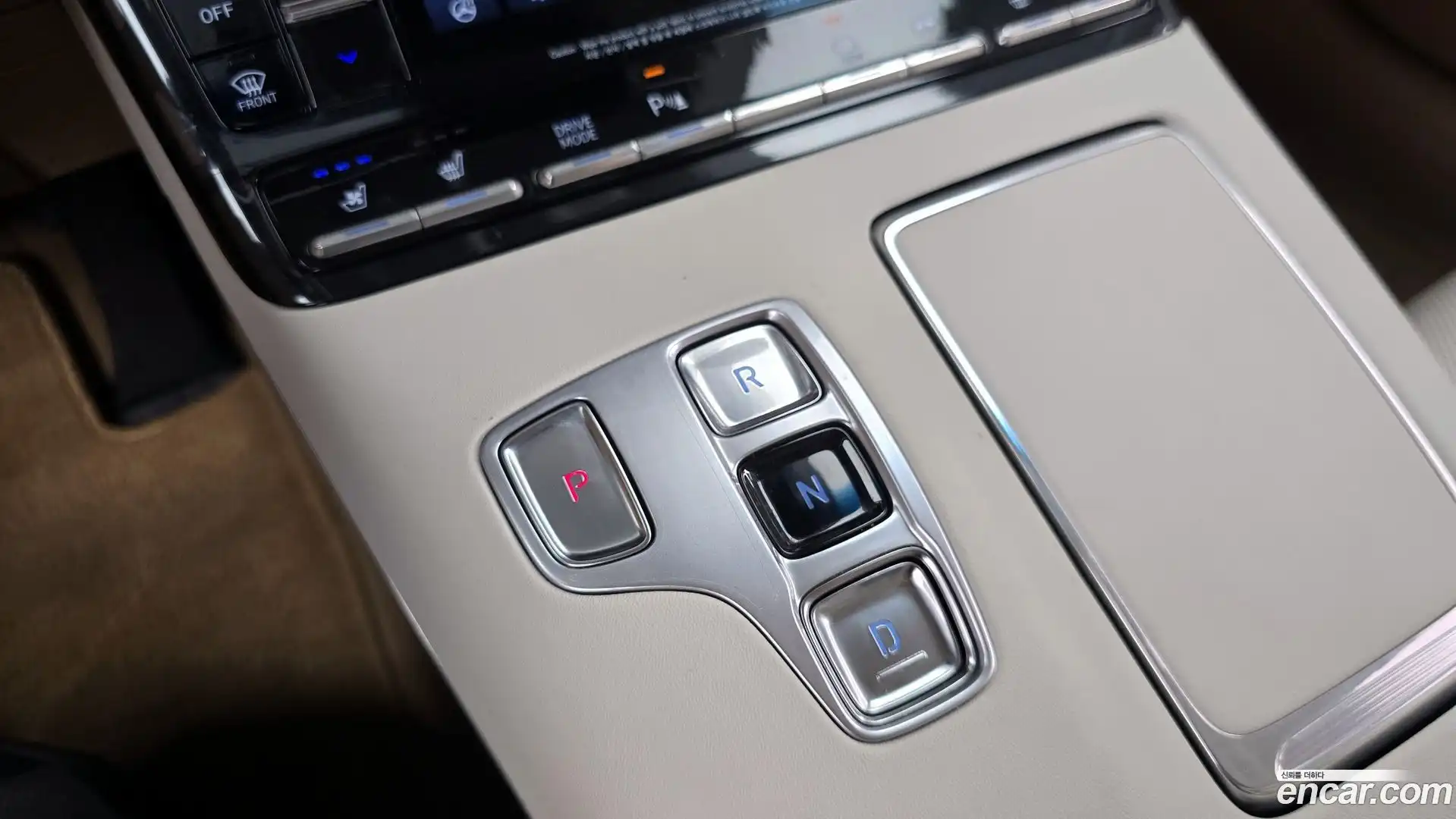 Grandeur Hyundai 2020.1-INNER-009