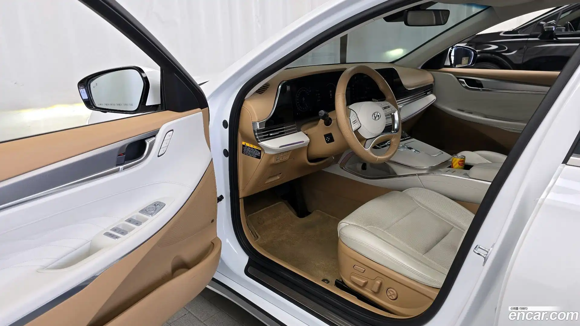 Grandeur Hyundai 2020.1-INNER-010