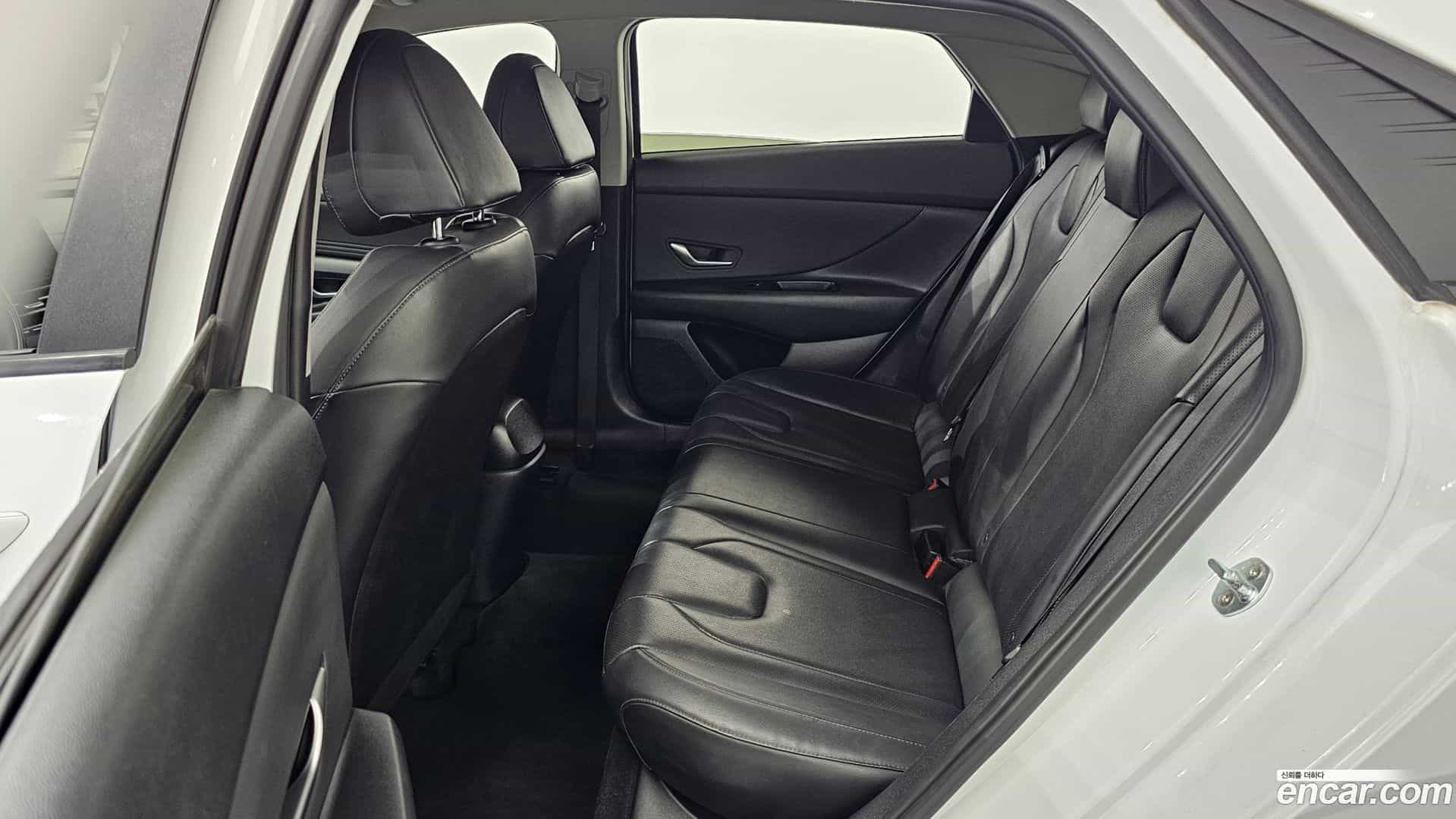 AVANTE Hyundai 2020.8-OPTION-016