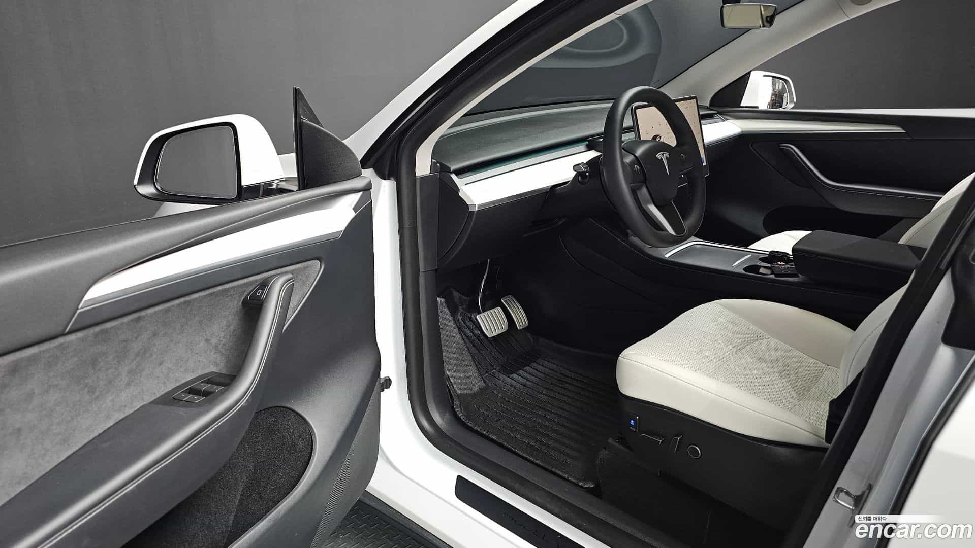 Model Y Tesla 2024.2-OPTION-015