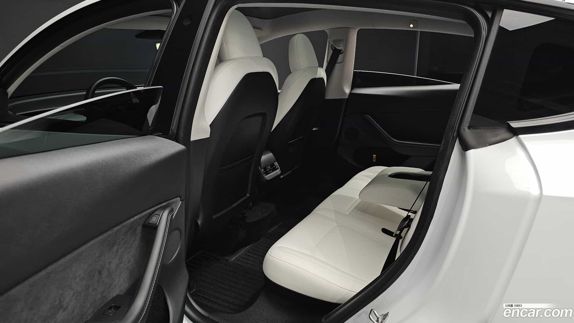 Model Y Tesla 2024.2-OPTION-016