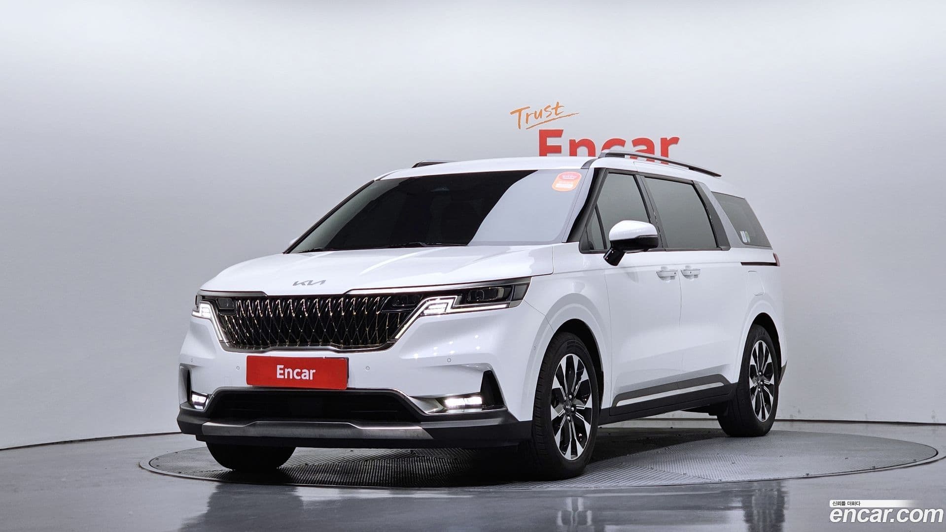 Main__Slider__Photo:Canival Kia 2023.0-0