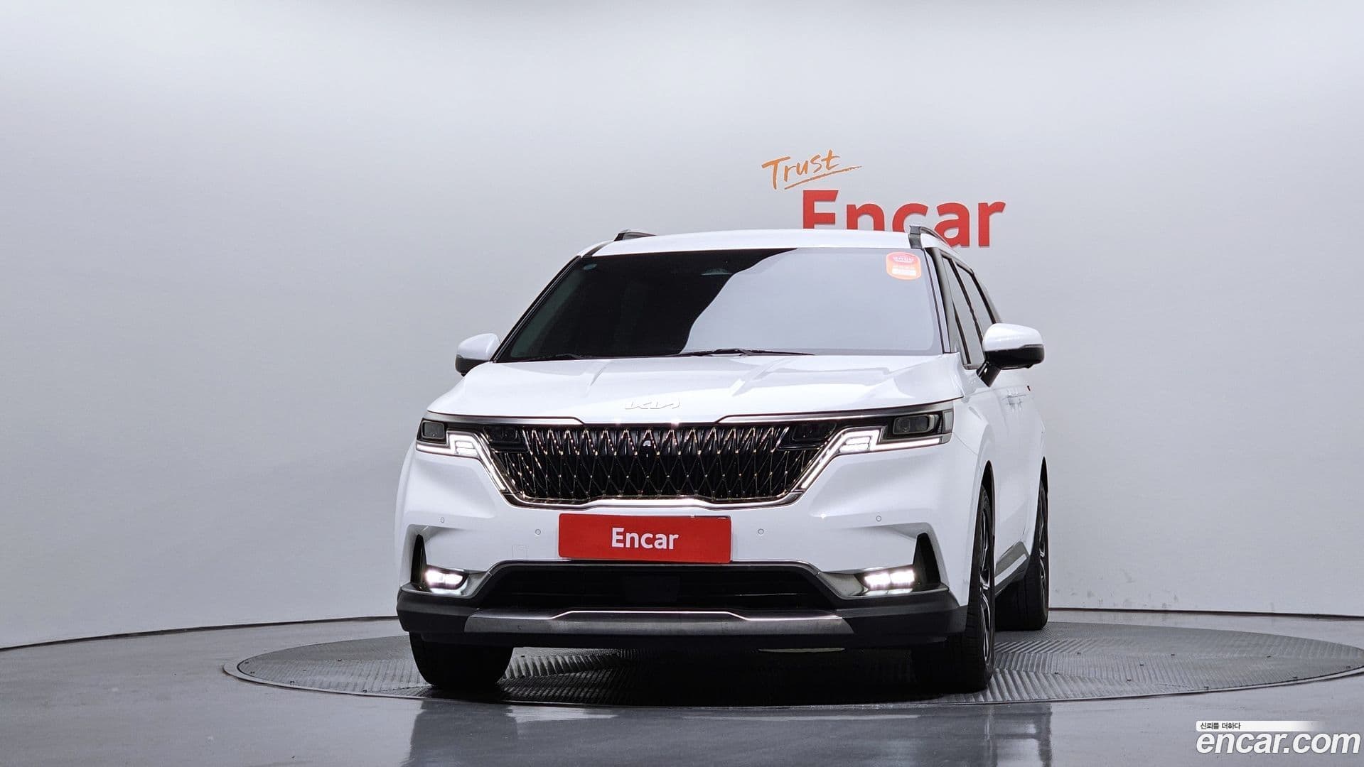 Main__Slider__Photo:Canival Kia 2023.0-2