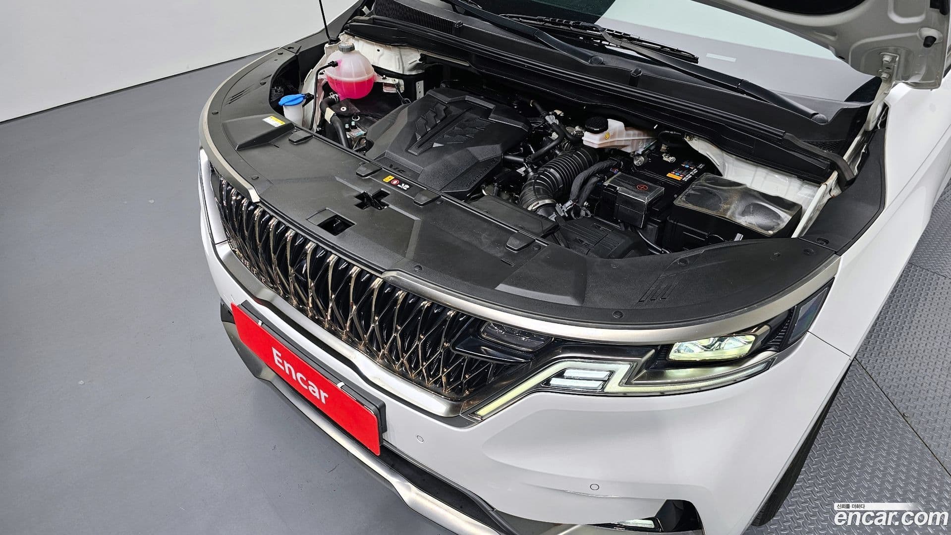 Main__Slider__Photo:Canival Kia 2023.0-5