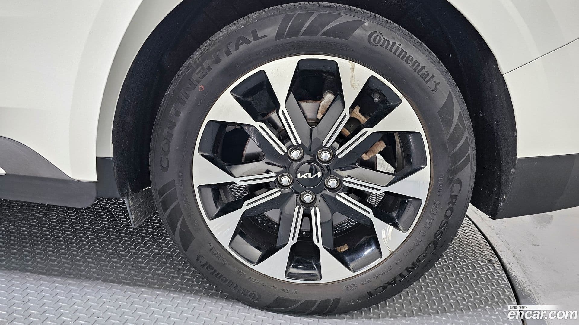 Main__Slider__Photo:Canival Kia 2023.0-20