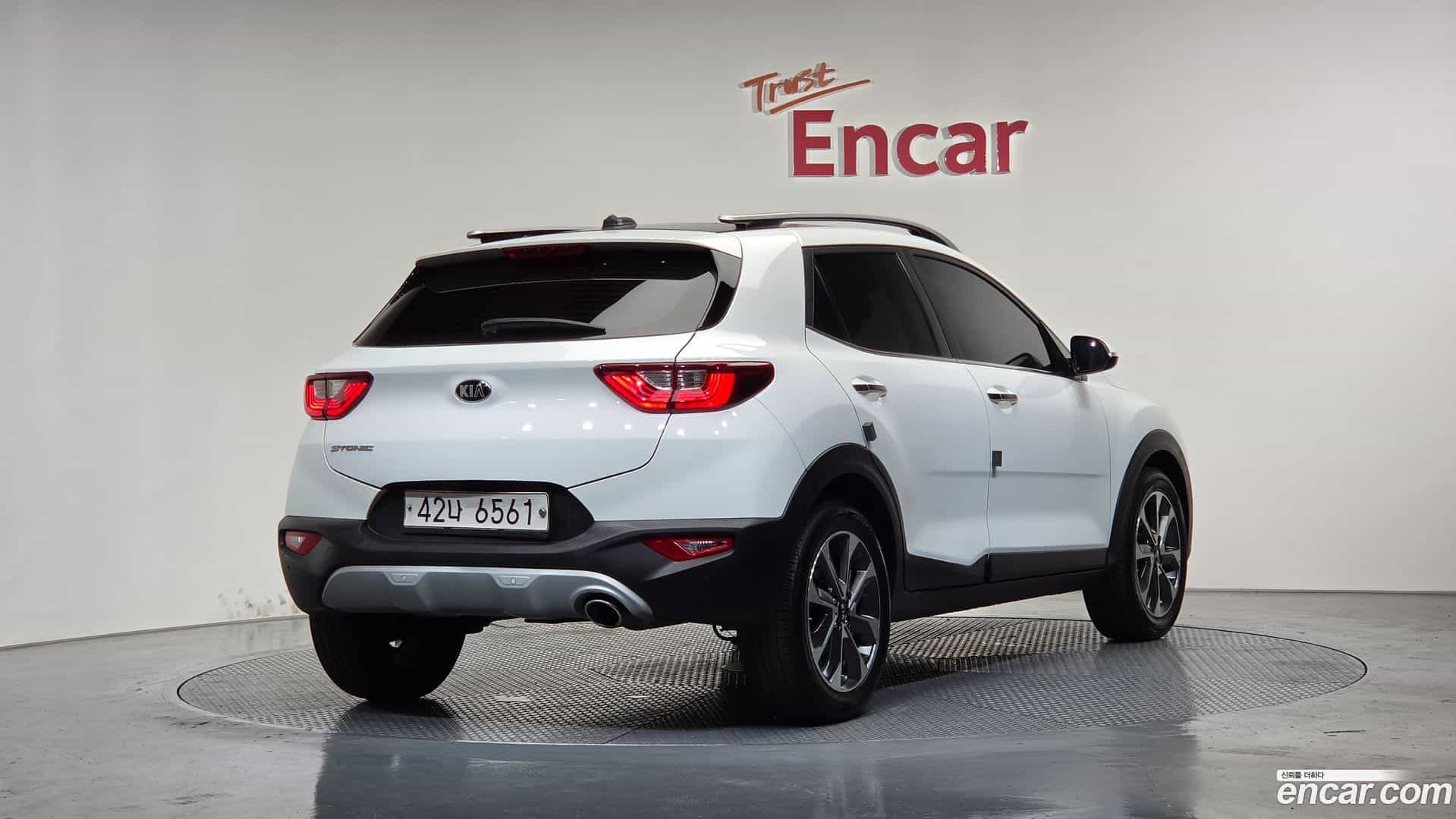 Stonic Kia 2018.2-OUTER-002