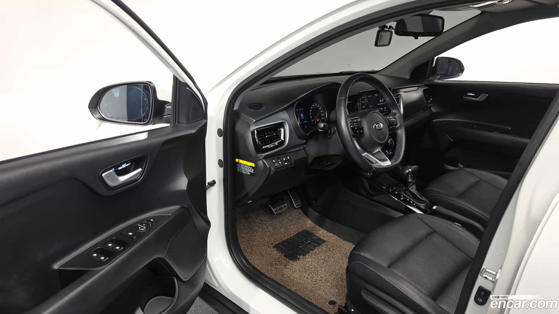 Stonic Kia 2018.2-INNER-010