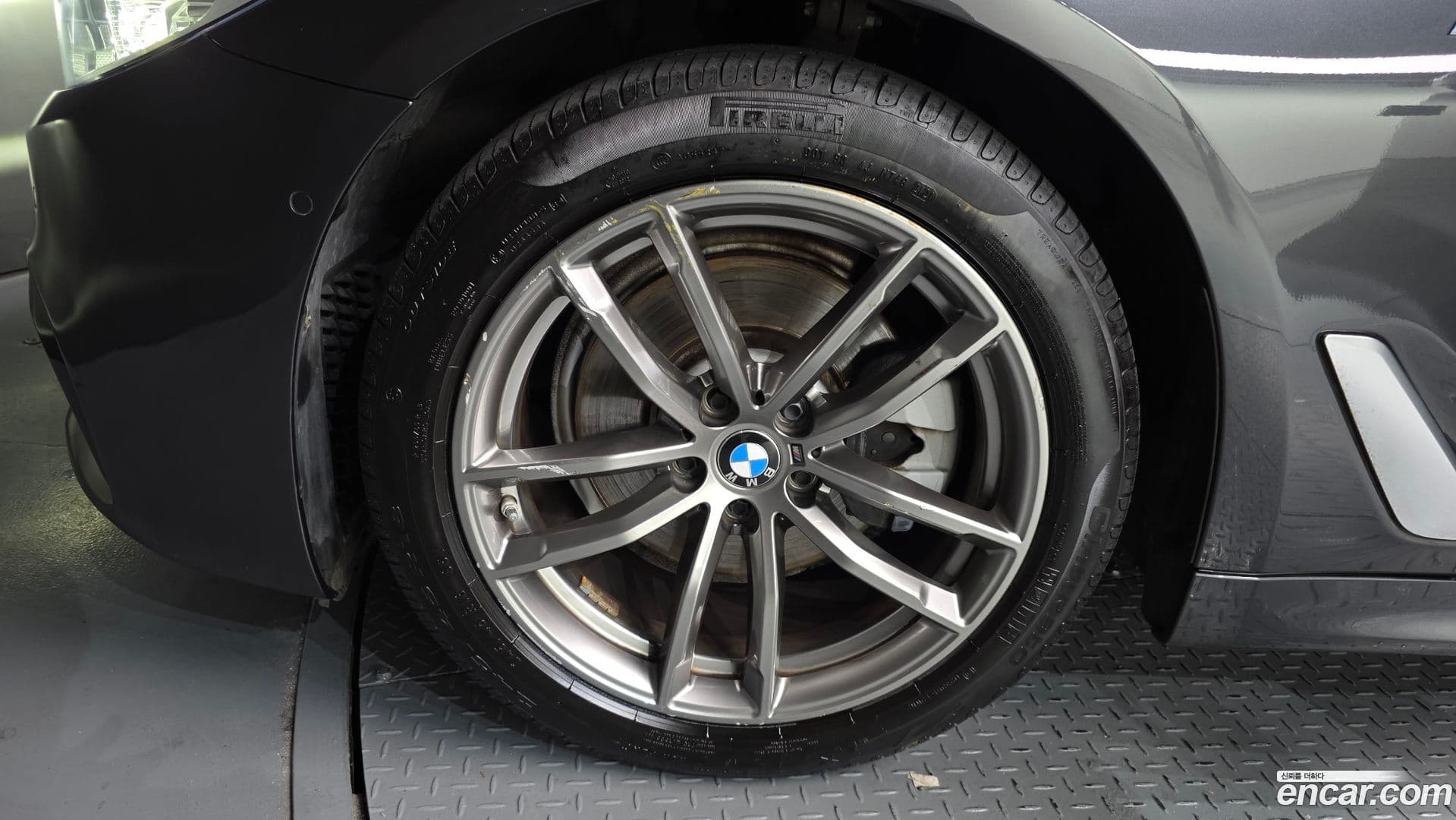 Main__Slider__Photo:5-Series BMW 2020.4-4