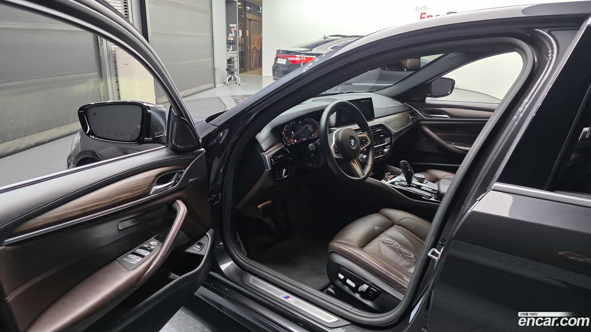 5-Series BMW 2020.4-INNER-010